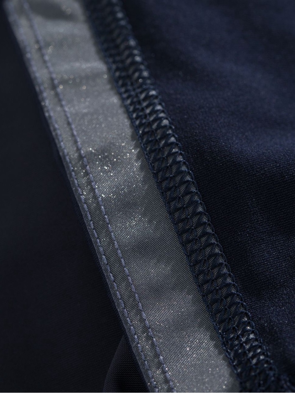 Lululemon Lost In Pace Skirt-Size 6
Midnight Navy - Picture 5 of 11
